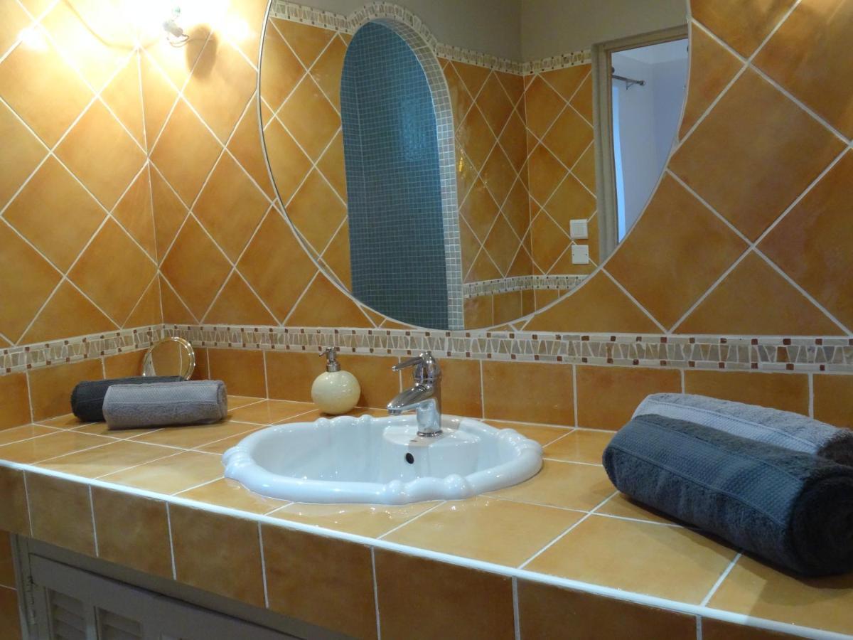 Bastide La Marraine Villa Ле Кастеле Екстериор снимка